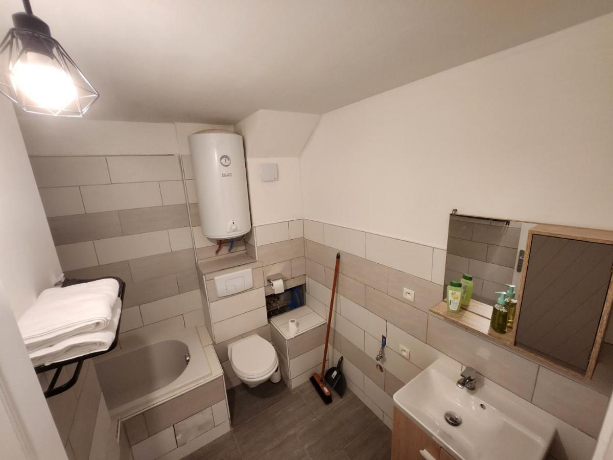 Agreable Appartement, Lumineux Bar-le-Duc Extérieur photo